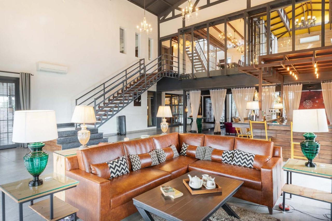Stayvista'S The Barn House - Farm-View Villa With With Bonfire, Indoor Pool & Bar Чандигарх Экстерьер фото